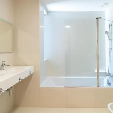 Afurada Riverfront 2br By Lovelystay *
