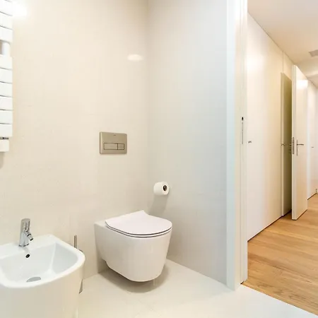 Apartamento Afurada Riverfront 2br By Lovelystay *