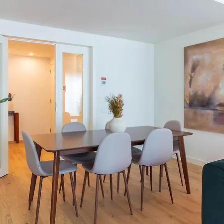 Apartamento Afurada Riverfront 2br By Lovelystay *