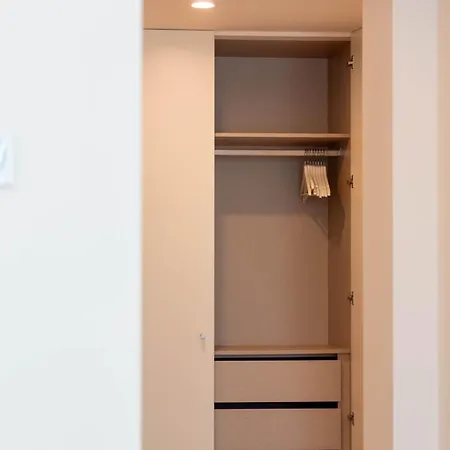 Apartment Afurada Riverfront 2br By Lovelystay