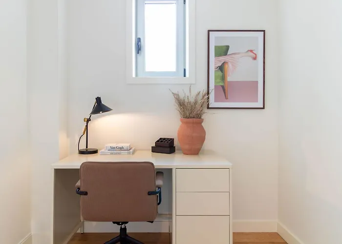 Afurada Riverfront 2br By Lovelystay