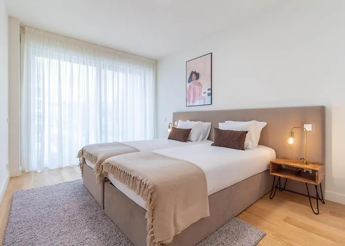 Afurada Riverfront 2br By Lovelystay Apartment *