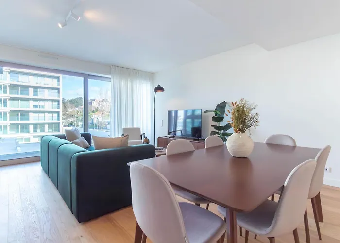 Afurada Riverfront 2br By Lovelystay Apartment